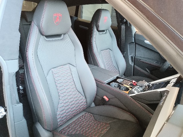 LAMBORGHINI URUS 2021 Image 41