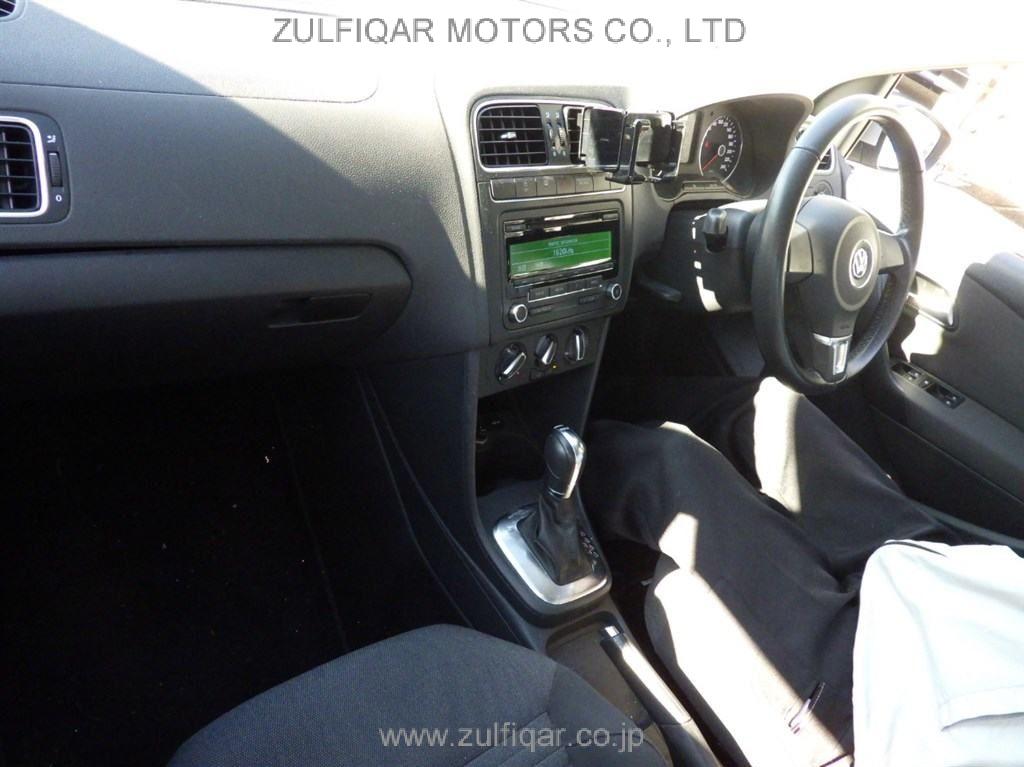 VOLKSWAGEN POLO 2013 Image 3