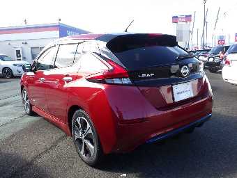 NISSAN LEAF 2018 Image 2