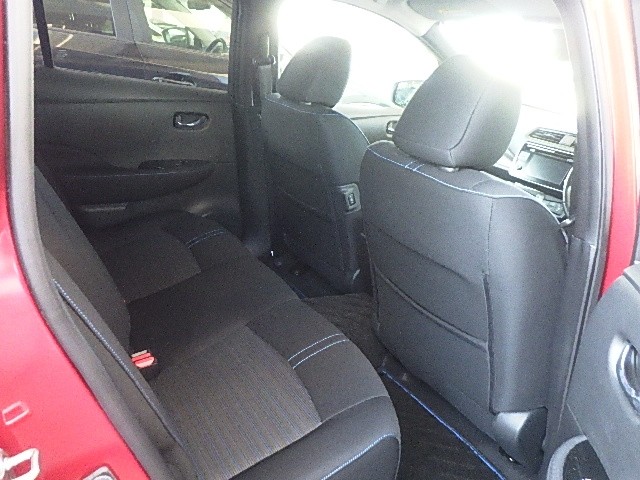 NISSAN LEAF 2018 Image 26