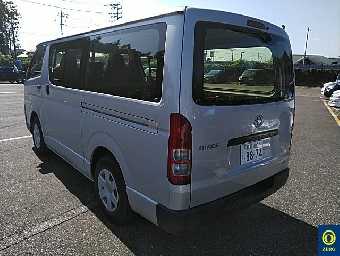 TOYOTA HIACE 2018 Image 2