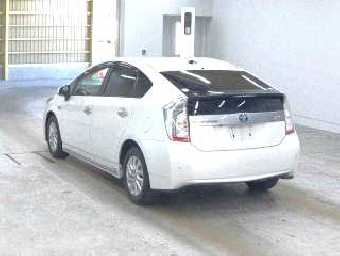 TOYOTA PRIUS PHV 2015 Image 2