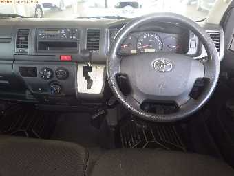 TOYOTA HIACE 2017 Image 6