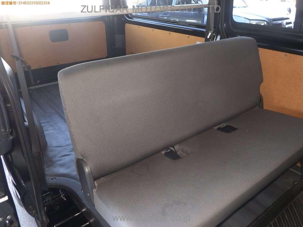 TOYOTA HIACE 2017 Image 7