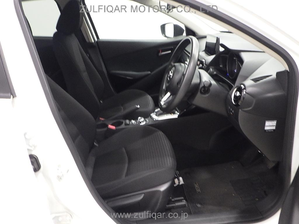 MAZDA DEMIO 2018 Image 6