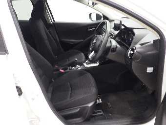 MAZDA DEMIO 2018 Image 6