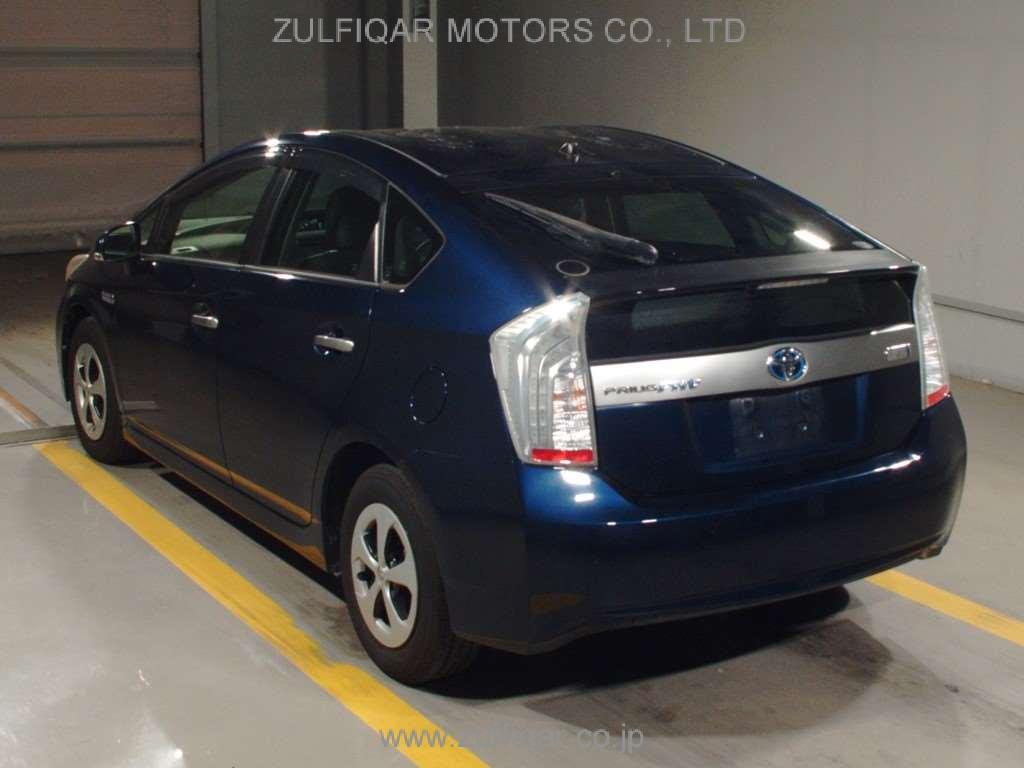 TOYOTA PRIUS PHV 2013 Image 4