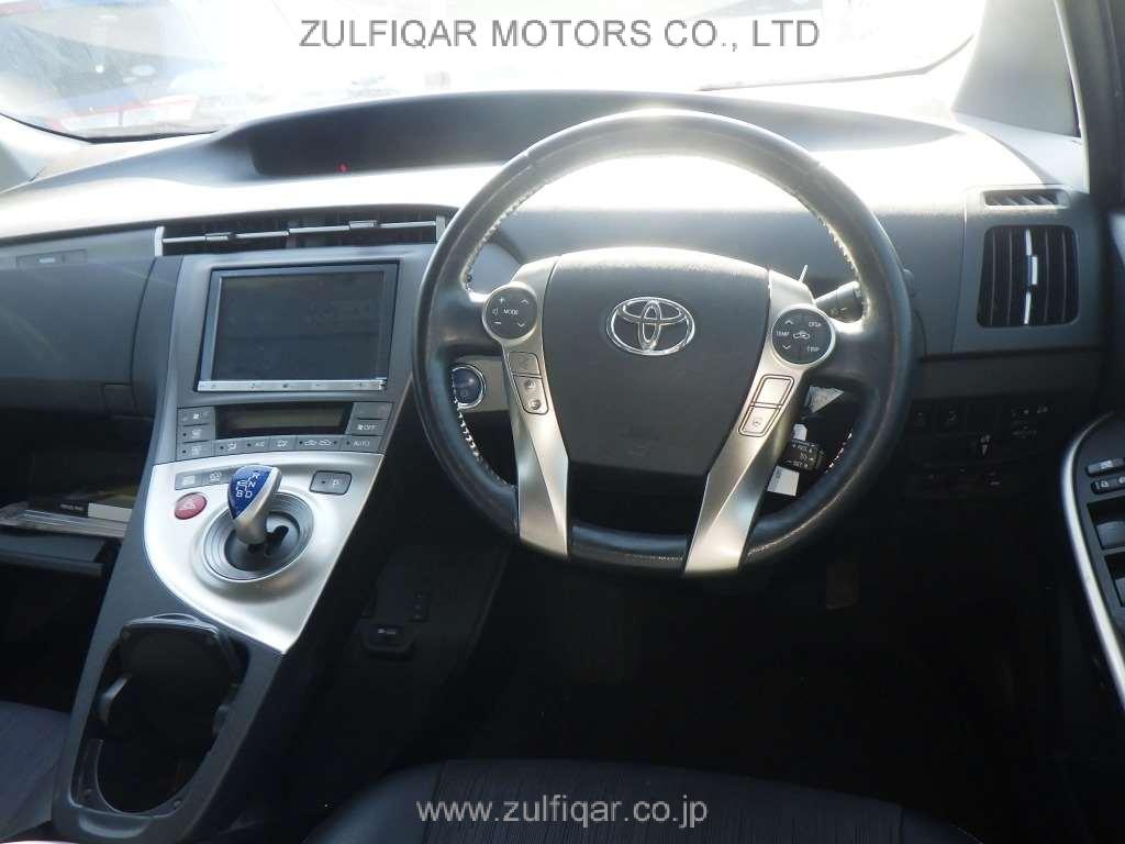 TOYOTA PRIUS PHV 2013 Image 6