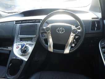 TOYOTA PRIUS PHV 2013 Image 6