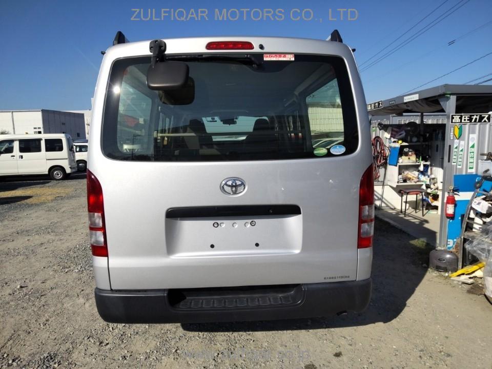 TOYOTA HIACE 2018 Image 3