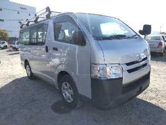 TOYOTA HIACE 2018 Image 6