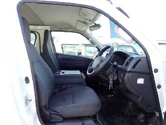 TOYOTA HIACE 2015 Image 4