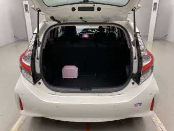 TOYOTA AQUA 2021 Image 11