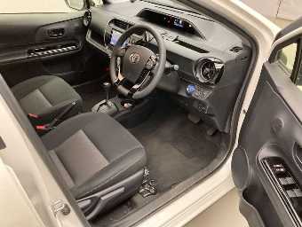 TOYOTA AQUA 2021 Image 5