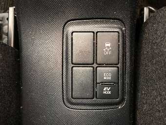 TOYOTA AQUA 2021 Image 8