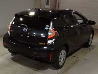 TOYOTA AQUA 2020 Image 2