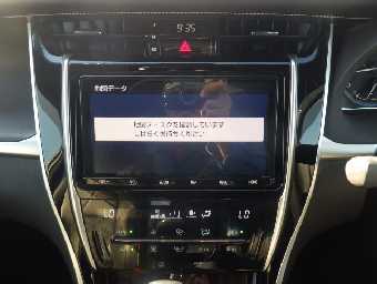 TOYOTA HARRIER 2018 Image 11