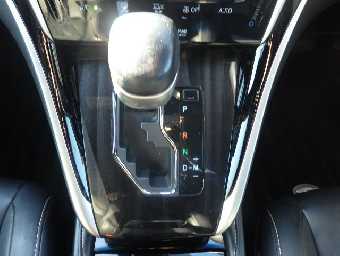 TOYOTA HARRIER 2018 Image 13