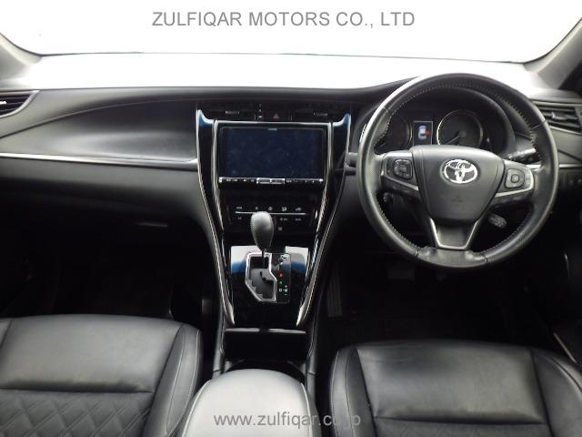 TOYOTA HARRIER 2019 Image 9