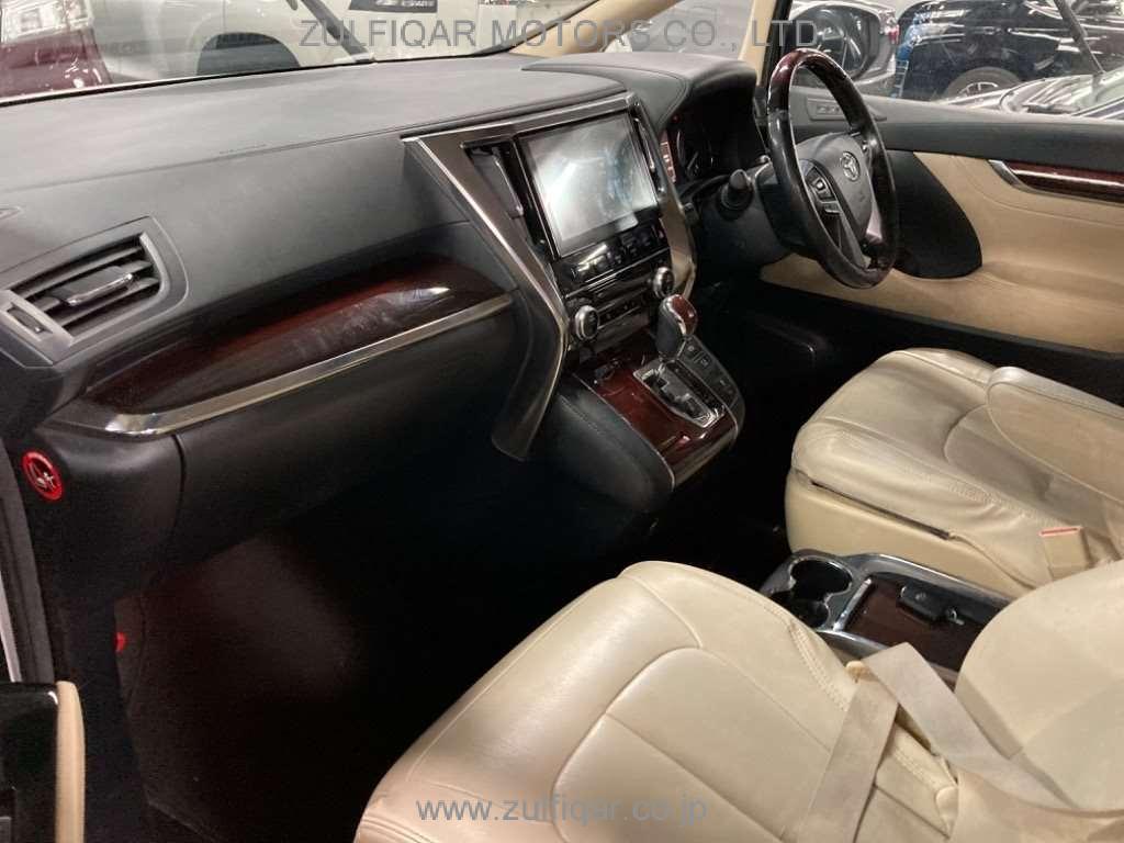 TOYOTA ALPHARD 2015 Image 7