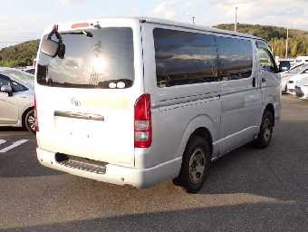 TOYOTA HIACE 2018 Image 2