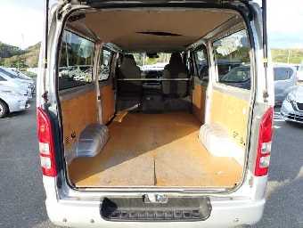 TOYOTA HIACE 2018 Image 3