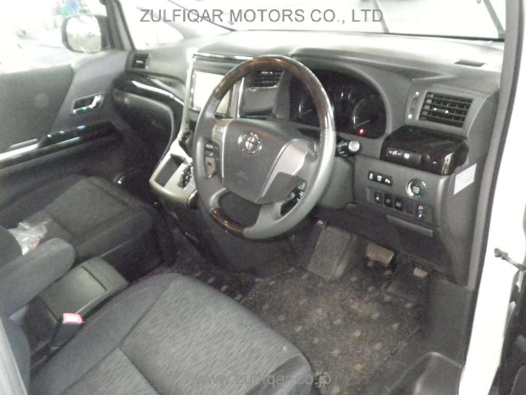 TOYOTA ALPHARD 2013 Image 5