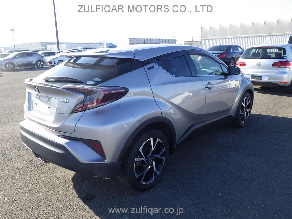 TOYOTA C-HR 2017 Image 19