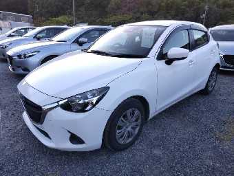 MAZDA DEMIO 2018 Image 1