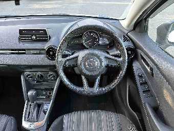 MAZDA DEMIO 2018 Image 15