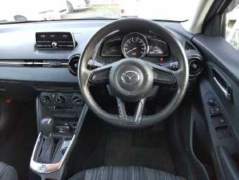 MAZDA DEMIO 2018 Image 8