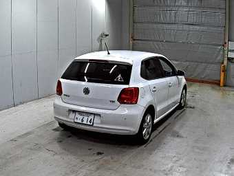 VOLKSWAGEN POLO 2012 Image 5