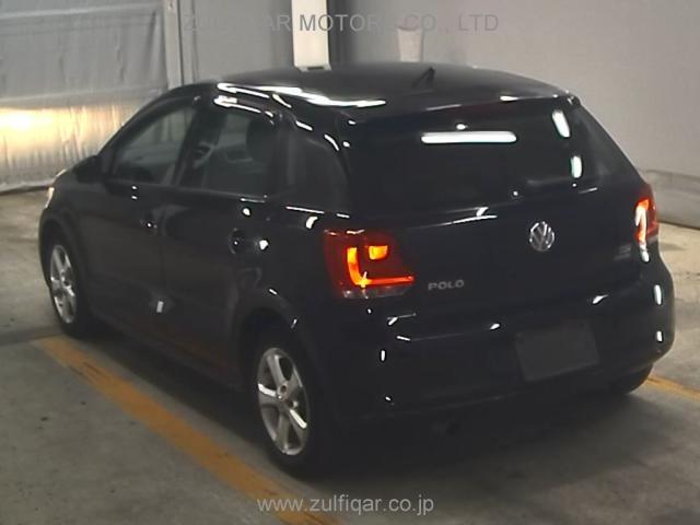 VOLKSWAGEN POLO 2012 Image 2