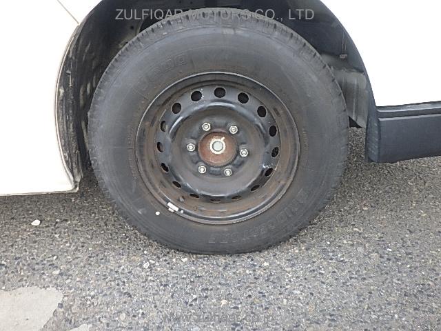 TOYOTA HIACE 2012 Image 20