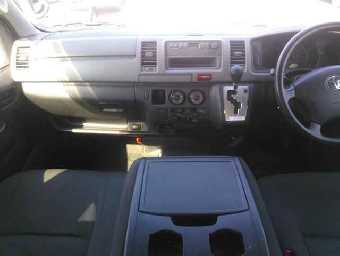TOYOTA HIACE 2012 Image 8