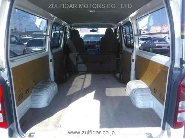 TOYOTA HIACE 2012 Image 9