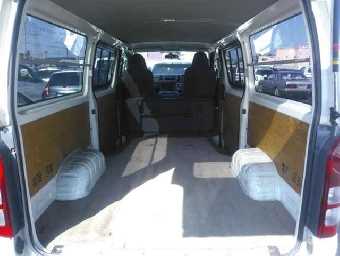 TOYOTA HIACE 2012 Image 9