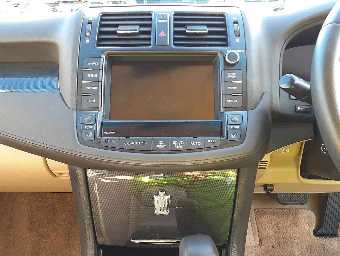 TOYOTA CROWN HYBRID 2010 Image 9