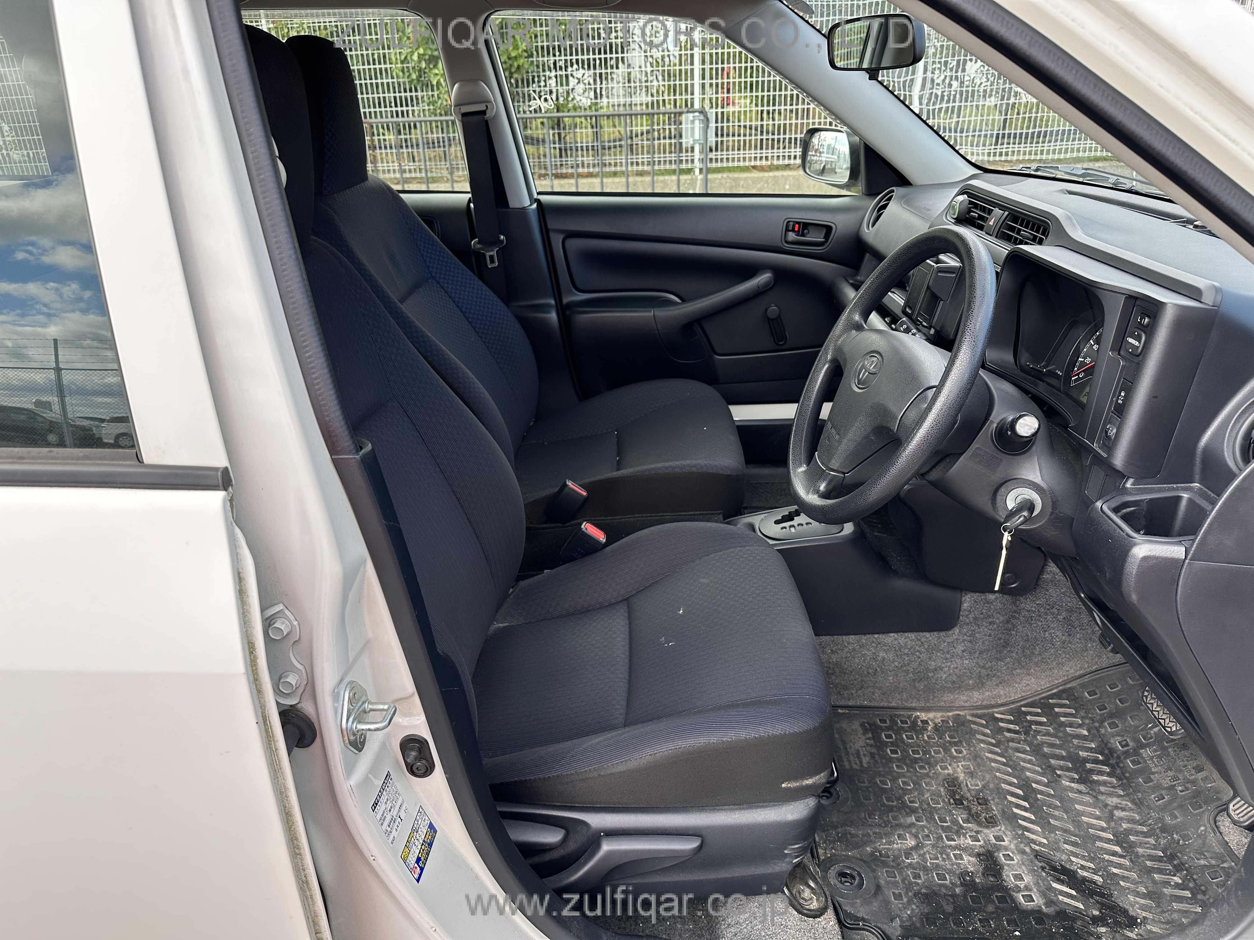 TOYOTA PROBOX 2018 Image 8