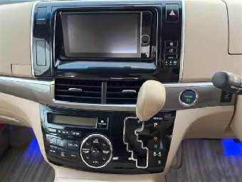 TOYOTA ESTIMA HYBRID 2013 Image 6