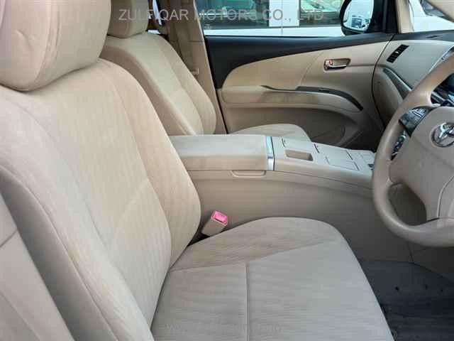 TOYOTA ESTIMA HYBRID 2013 Image 7