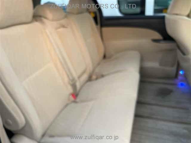 TOYOTA ESTIMA HYBRID 2013 Image 8