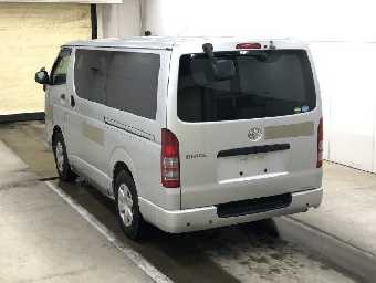 TOYOTA HIACE 2018 Image 2