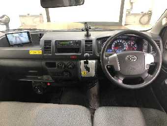 TOYOTA HIACE 2018 Image 5