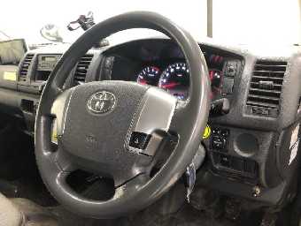 TOYOTA HIACE 2018 Image 6