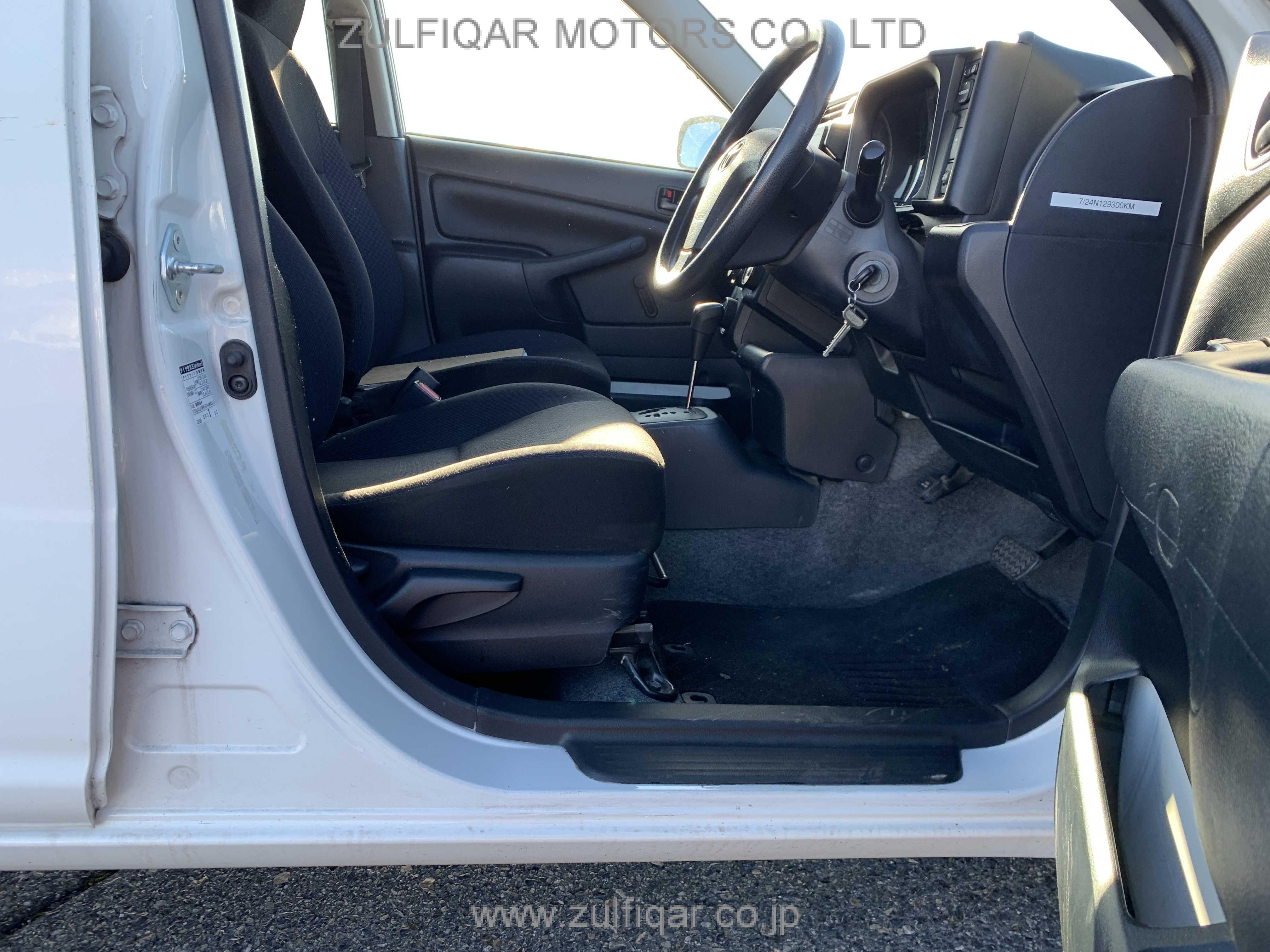 TOYOTA PROBOX 2018 Image 7