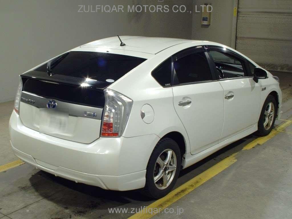 TOYOTA PRIUS PHV 2015 Image 2