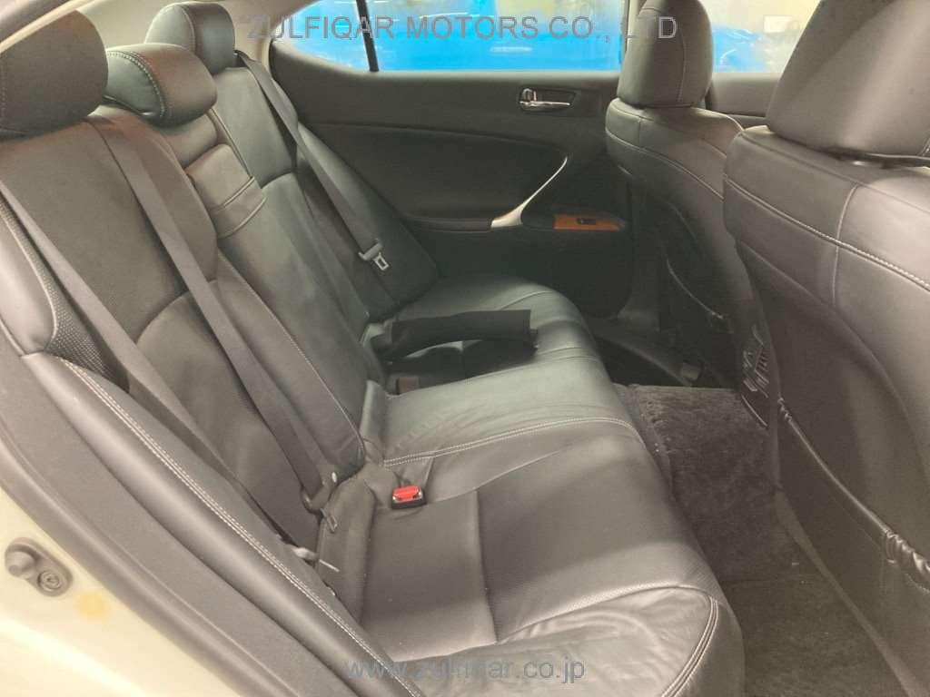 LEXUS IS 2008 Image 7