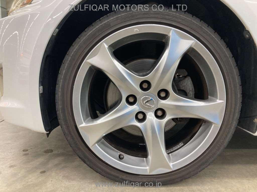 LEXUS IS 2008 Image 9