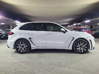 PORSCHE CAYENNE 2017 Image 6